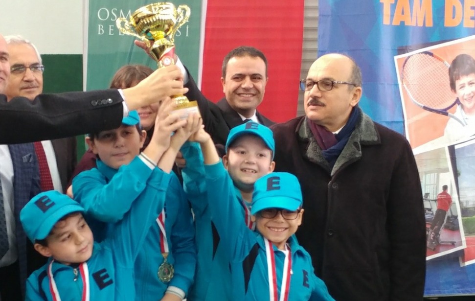 ARDA CANKURT Takımıyla Bursa Şampiyonu oldu.